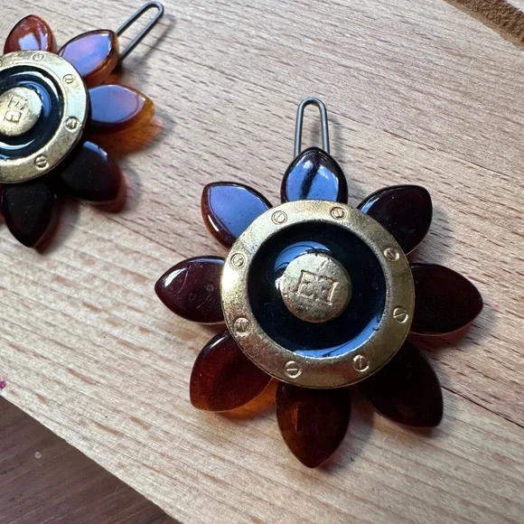 Vtg Auth Escada Gold and Brown Floral hair clips pair - Picture 5 of 10